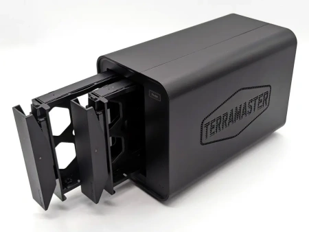 Сетевой накопитель TerraMaster F2-424